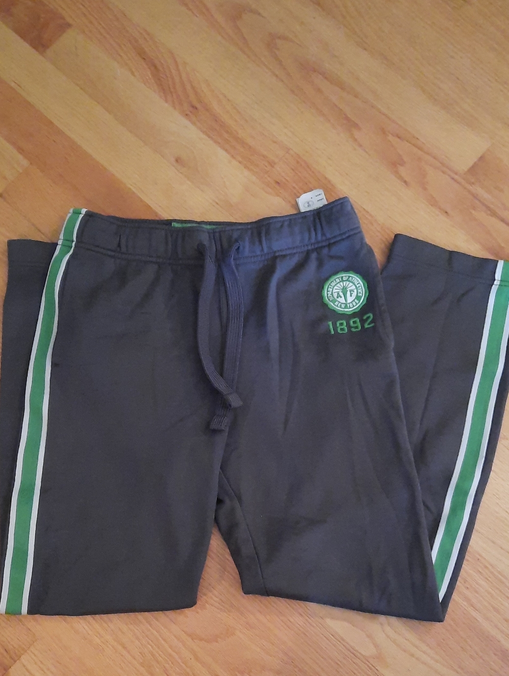 Sz L Abercrombie & Fitch Gray Sweatpants with Green Stripe and Crest Kids Large